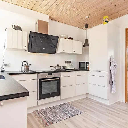 6 Person In Rudkobing-by Traum *